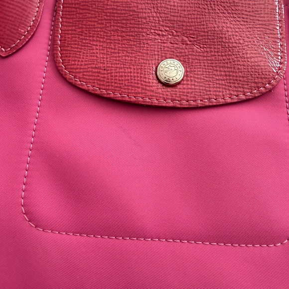 USED Longchamp Raspberry Tote Bag - Picture 7 of 16